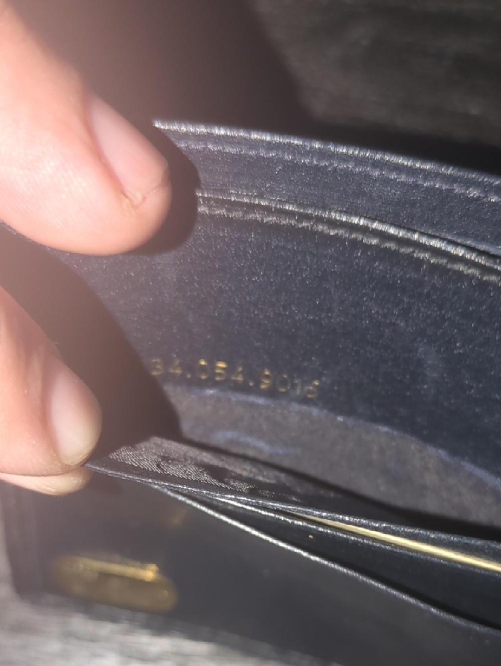 Gucci Navy Blue Leather Bifold Wallet with Gold Emblem - Picture 6 of 7